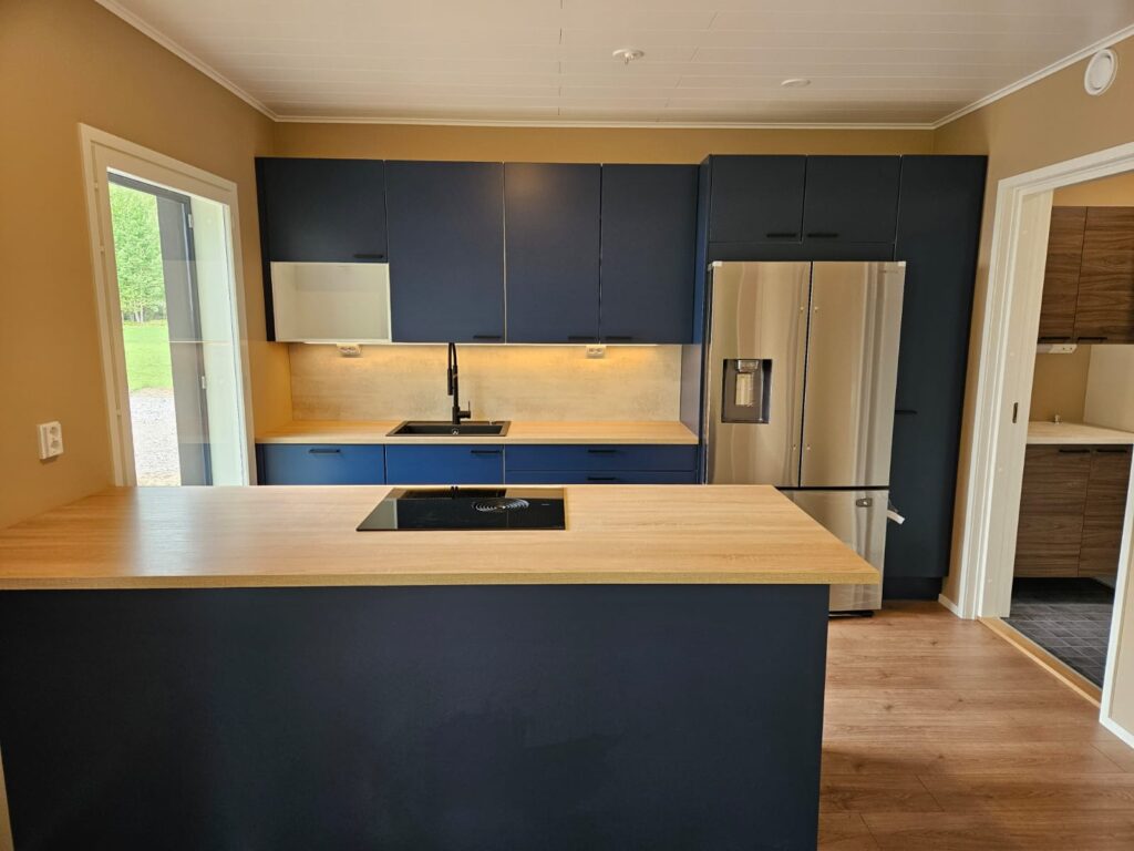 Kukkola 118 B keittiö